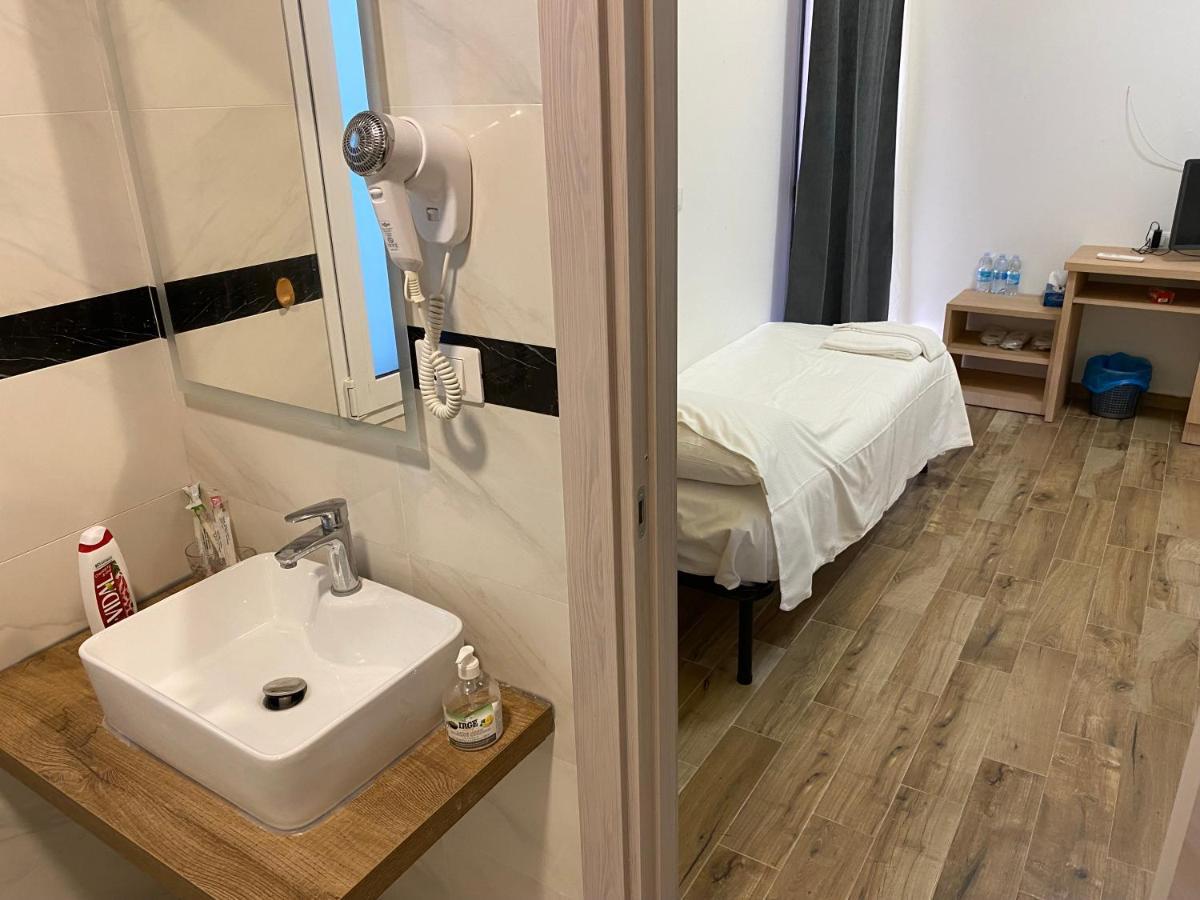 Bnb Giglio 999 普拉托 外观 照片