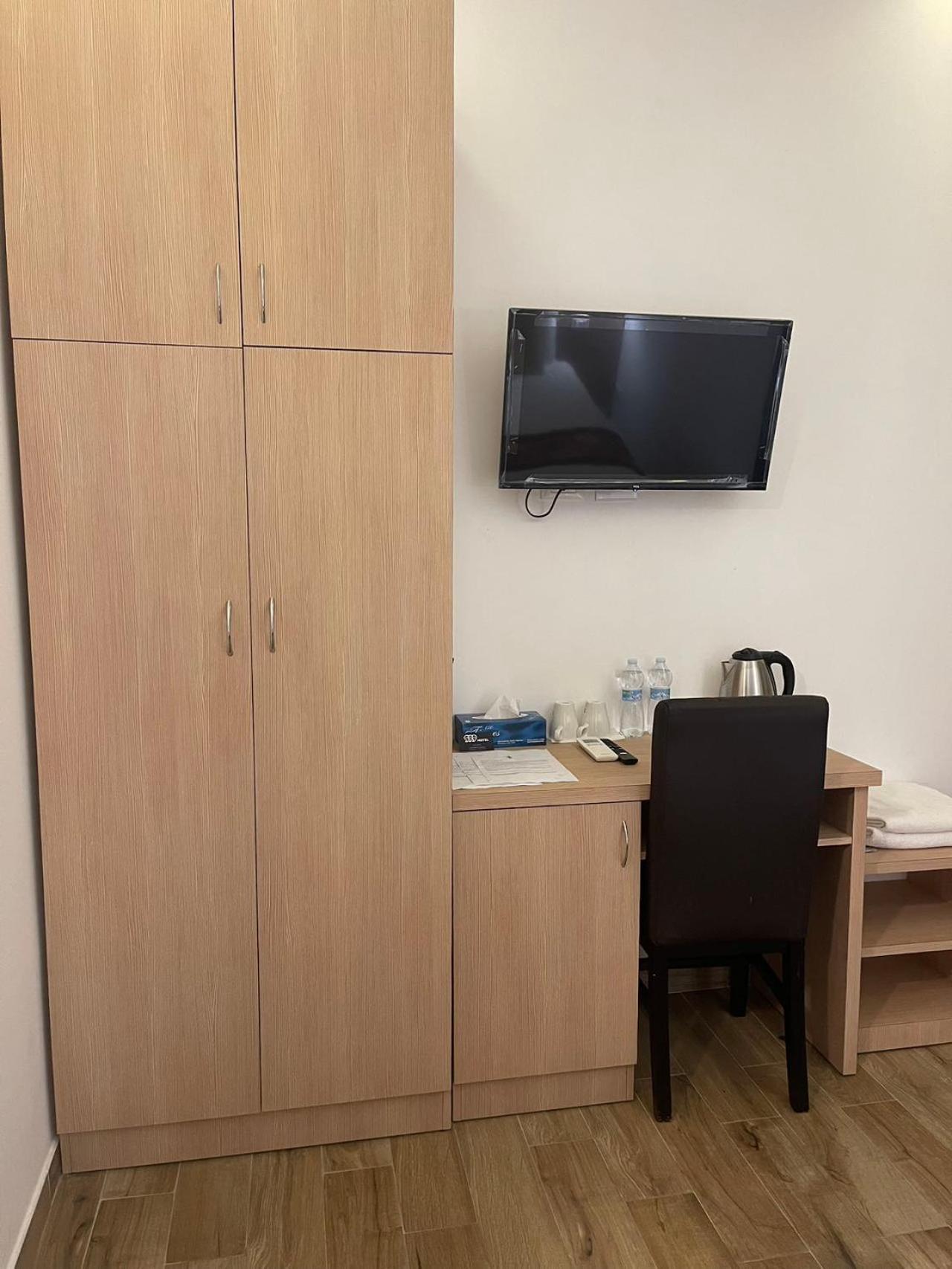 Bnb Giglio 999 普拉托 外观 照片